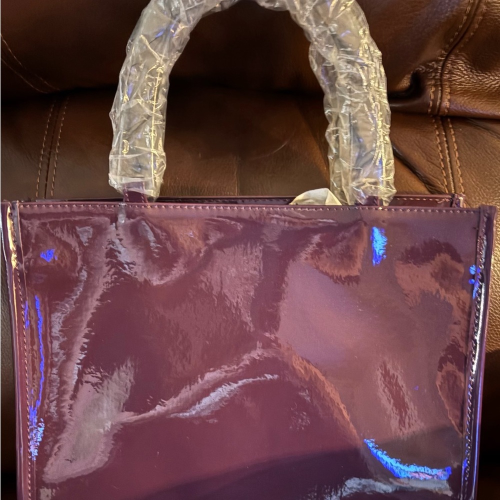 NWOT Neiman Marcus Vintage Purse Lucite Handles Purple Patent Leather 9" x 11".